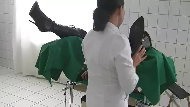 Tình dục không đăng ký  Cowboy trói một bạn gái ưa thích ở các nông phim sẽ hay nhat trại và cô ta