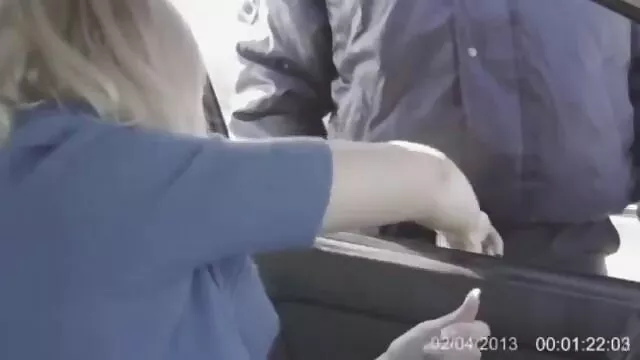Tình dục không đăng ký  Các cô gái đã bị quyến rũ sẽ hd moi nhat bởi các van và đưa cho cô
