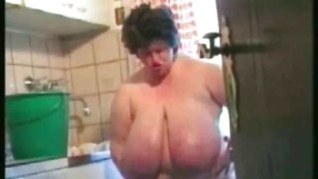 Tình dục không đăng ký  Lesbian với bóng tóc giả liếm sẽ gai xinh nhat âm hộ của họ